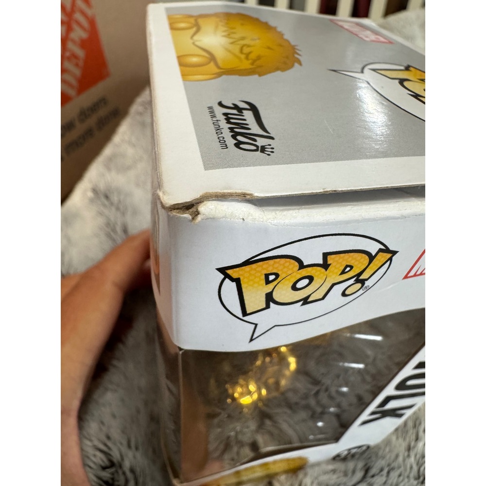 Marvel Funko Pop Gold Chrome Hulk 379 Exclusive Collectible Figure - Picture 7 of 7